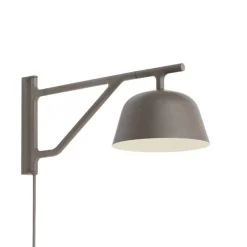 Muuto Ambit vägglampa, taupe