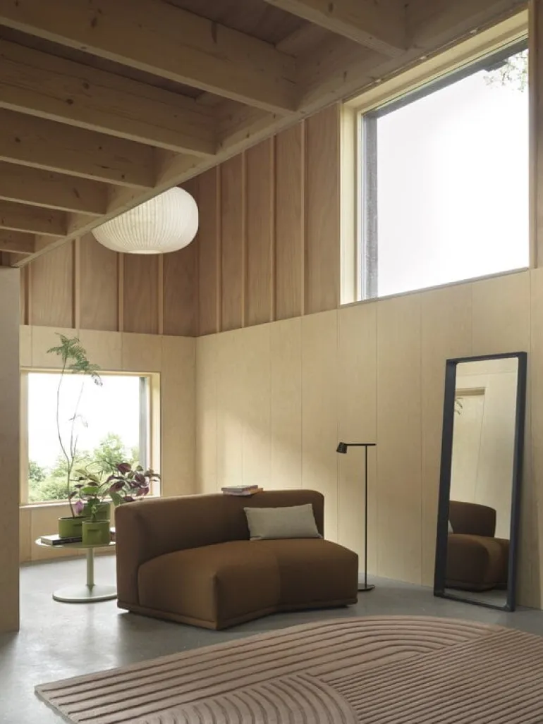 Muuto Arced spegel, 170 x 61 cm, midnattsblå