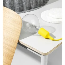 Muuto Base bord, runt, 110 cm, laminat med plywoodkanter, vit