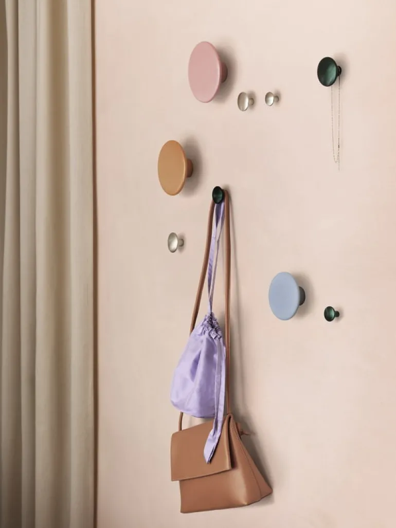 Muuto Dots Ceramic klädkrok, ljusblå