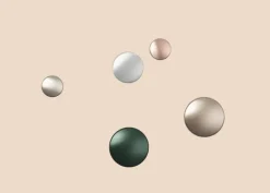 Muuto Dots Metal klädkrok, brungrå