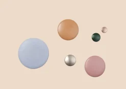 Muuto Dots Metal klädkrok, rose