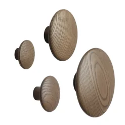 Muuto Dots Wood klädkrok, betsad mörkbrun