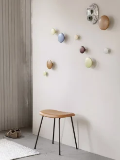 Muuto Dots Wood klädkrok, ek