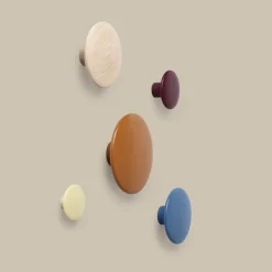 Muuto Dots Wood klädkrok, ek