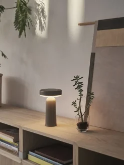 Muuto Ease bärbar lampa, brungrå