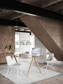 Muuto Fiber stol, rörram, vit