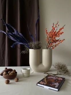 Muuto Kink vas, sand