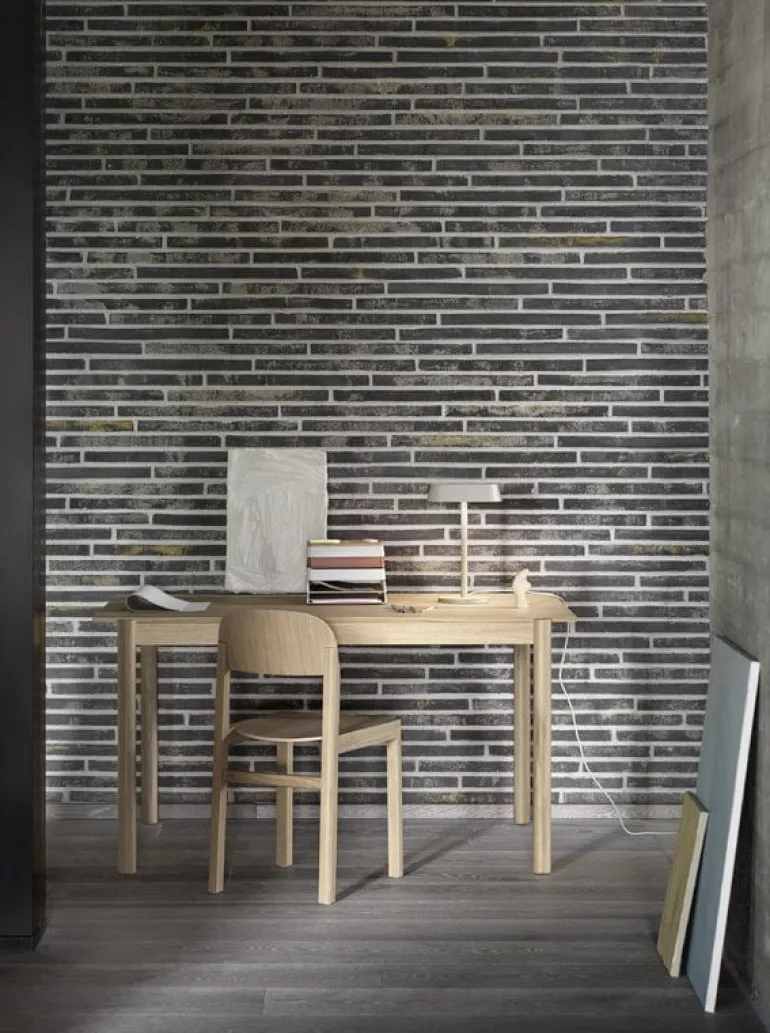 Muuto Linear bordslampa, grå