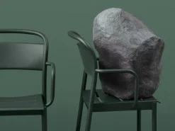 Muuto Linear Steel karmstol, mörkgrön