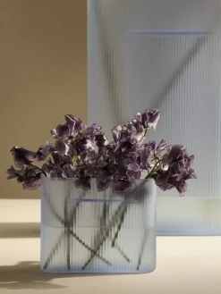 Muuto Ridge vas, 16,5 cm, ljusblå frostat glas
