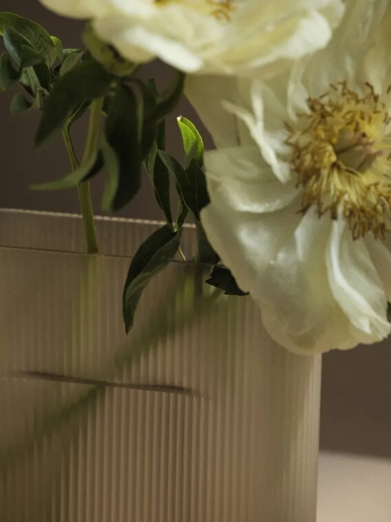 Muuto Ridge vas, 48,5 cm, taupe frostat glas