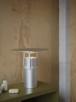 Muuto Stackad hyllmodul med ryggstöd, medium, brungrön