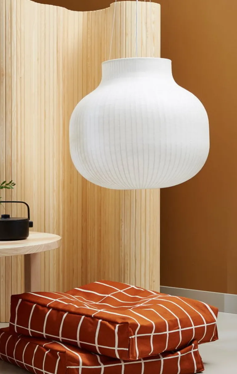 Muuto Strand stängd pendellampa, 60 cm