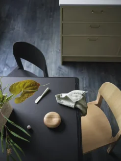 Muuto Workshop bord, 200 x 92 cm, svart - svart linoleum