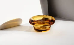 Nedre Foss Sirkel värmeljushållare, bärnstensgul