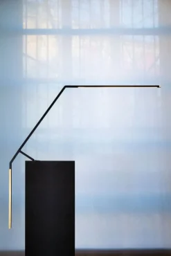 Nemo Lighting Bird bordslampa, svart - mässing