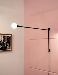 Nemo Lighting Potence Pivotante Mini vägglampa, svart