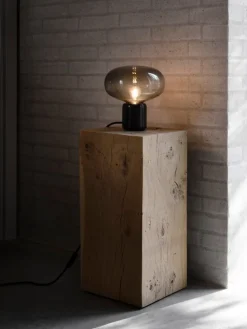 New Works Karl-Johan bordslampa, svart marmor