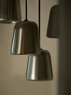 New Works Material pendellampa, gult stål