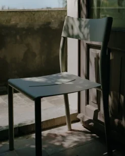 New Works May stol, ljusgrå