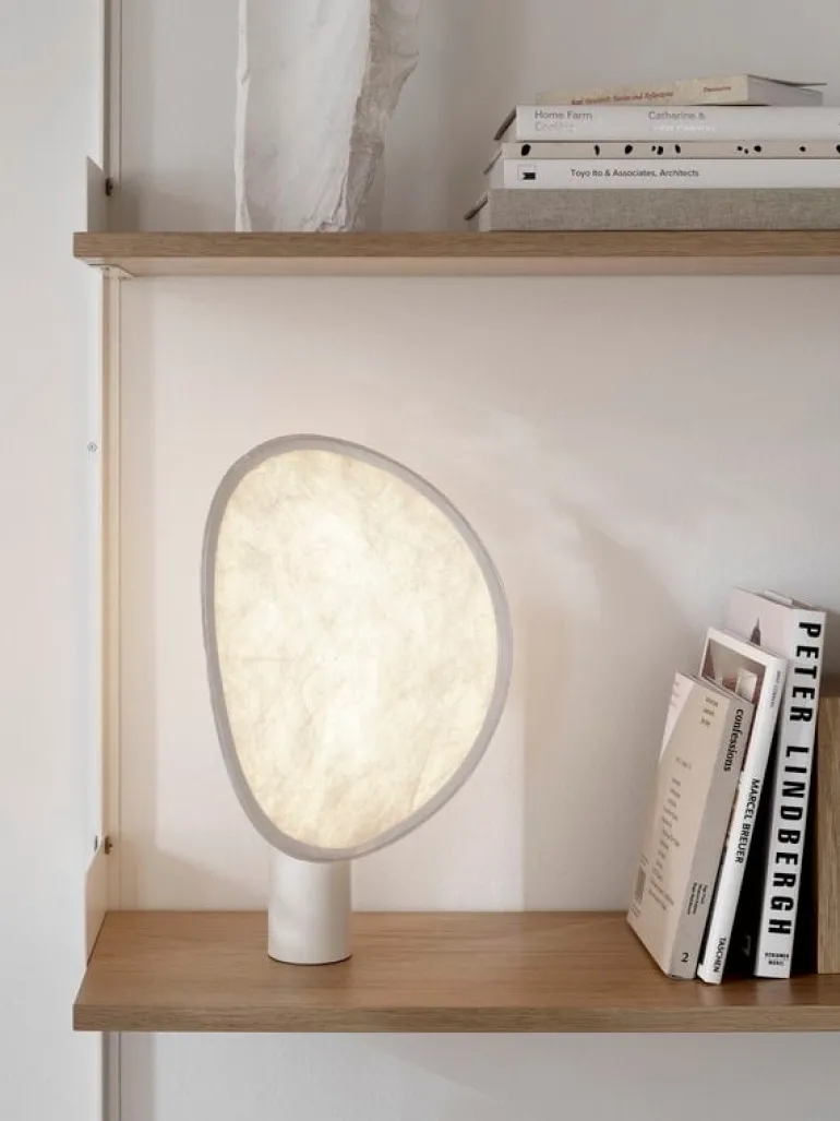 New Works Tense bärbar bordslampa, vit
