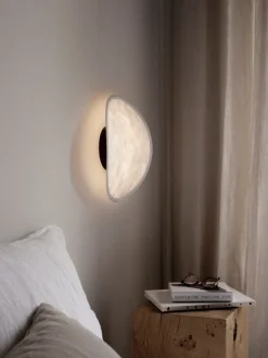 New Works Tense vägglampa, svart