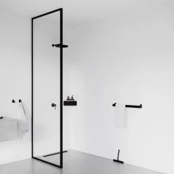 Nichba Duschskrapa, svart