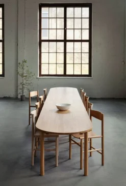 Nikari Akademia stol, ek