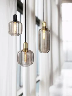 Normann Copenhagen Amp lampa, stor, rök - mässing