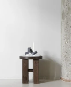 Normann Copenhagen Crooked One, ljusstake, grå