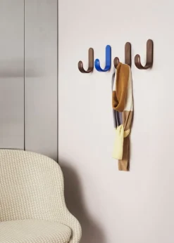 Normann Copenhagen Curve hook väggkrok, valnöt