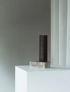 Normann Copenhagen Even ljusstake, silvertravertin