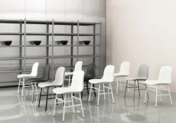 Normann Copenhagen Form stol, svart stål - svart läder Ultra