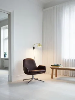 Normann Copenhagen Grant vägglampa 43 cm, mässing