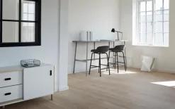 Normann Copenhagen Hyg barstol, 65 cm, svart - Synergy 16