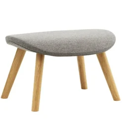 Normann Copenhagen Hyg fotpall, ek - Main Line Flax MLF26
