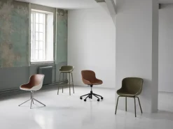 Normann Copenhagen Hyg stol med 5 hjul, svängbar, svart - svart läder Ultra