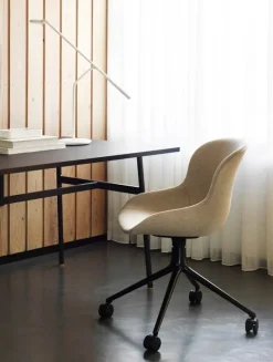 Normann Copenhagen Hyg stol med 4 hjul, svängbar, svart - svart läder Ultra