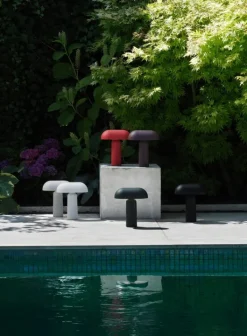 Normann Copenhagen Porta bärbar bordslampa, grå