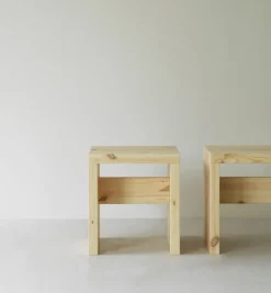 Normann Copenhagen Stretch pall, 40 cm, UV-lackerad furu