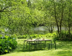 Normann Copenhagen Vig matbord, 90 x 200 cm, robiniaträ - mörkgrön