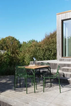 Normann Copenhagen Vig matbord, 90 x 80 cm, robiniaträ - mörkgrön