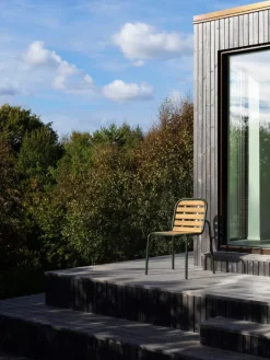 Normann Copenhagen Vig stol, robiniaträ - mörkgrön