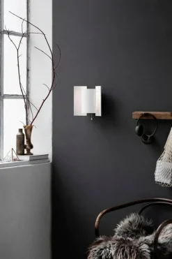 Northern Butterfly vägglampa, mattvit