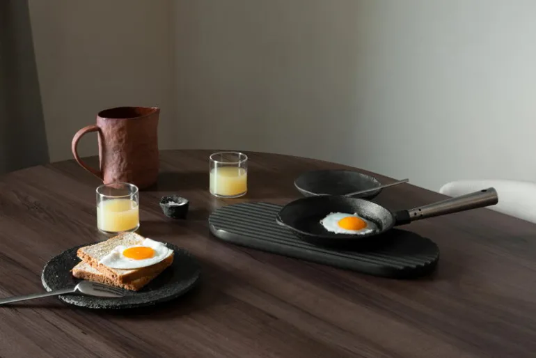 Northern Podium bräde, 40 cm, svart basalt