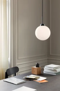 Nuura Apiales 1 pendellampa, stor, satin black - opalvit