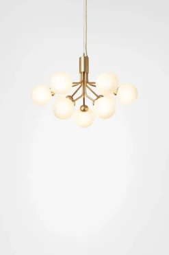 Nuura Apiales 9 pendellampa, borstad mässing - opal white