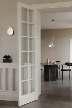 Nuura Florii 5 Linear pendellampa, mörk brons - vit