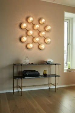 Nuura Liila 12 vägg-/taklampa, guld - klar